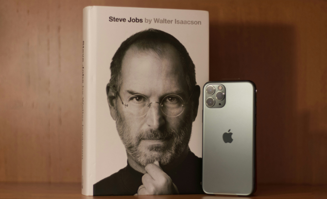 steve jobs kuliah jurusan bidang teknologi